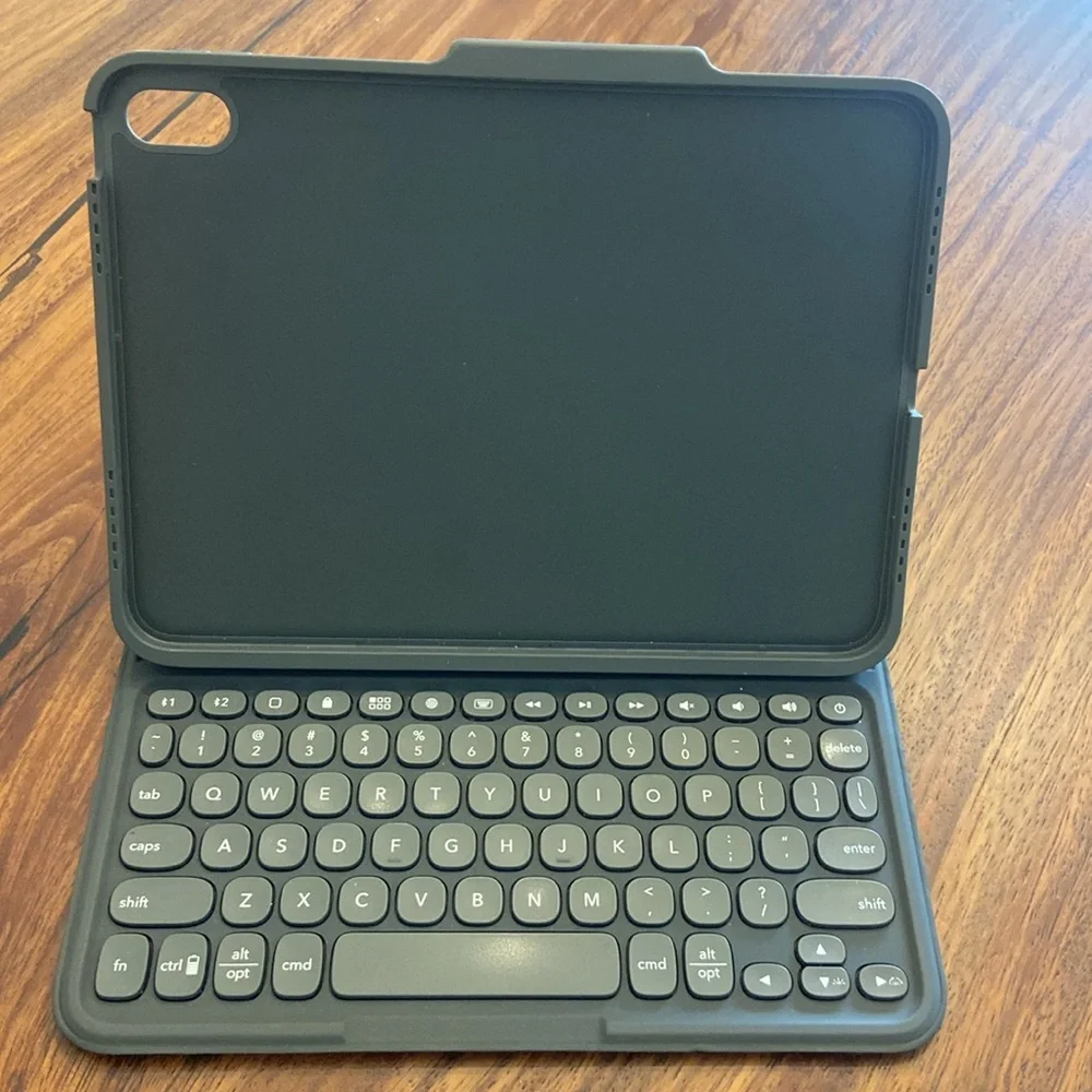 zagg i pad cover and keyboard